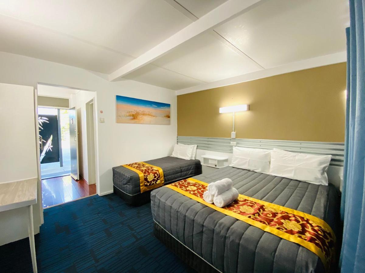 Mid Valley Motel モーウェル エクステリア 写真