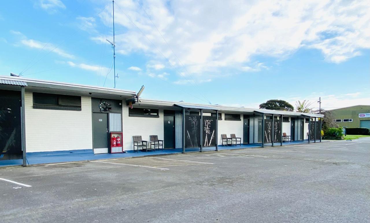 Mid Valley Motel モーウェル エクステリア 写真