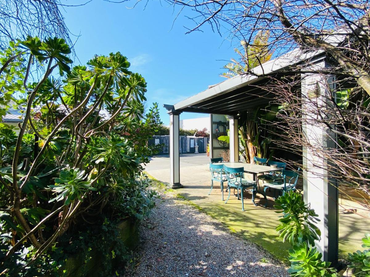 Mid Valley Motel モーウェル エクステリア 写真