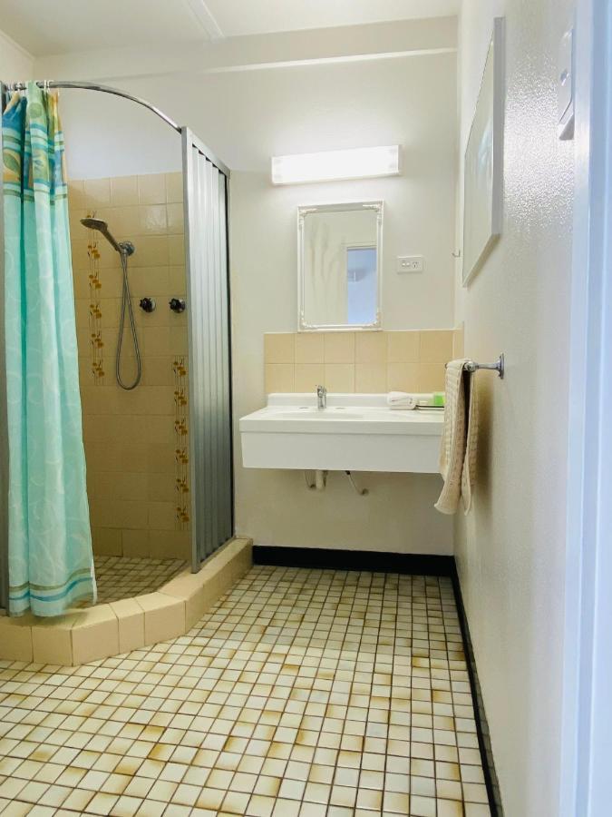 Mid Valley Motel モーウェル エクステリア 写真