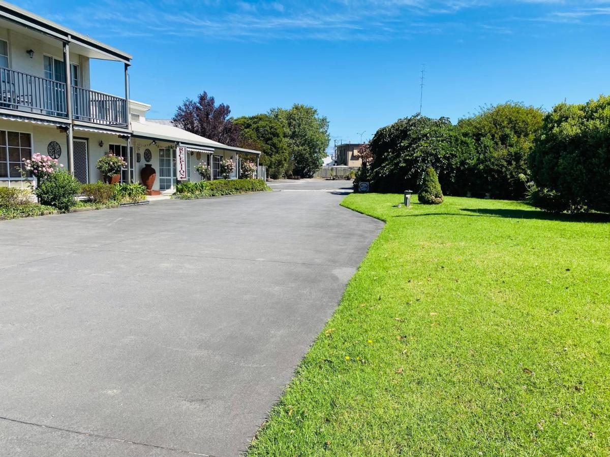 Mid Valley Motel モーウェル エクステリア 写真